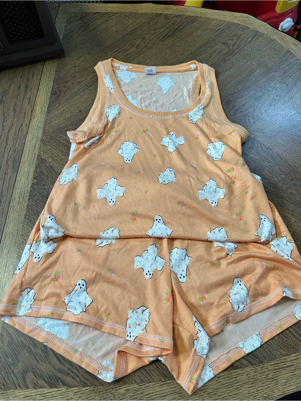 Celebrate It Orange Ghost Print Tank & Short Pajama Set(top is more like a sm/m)